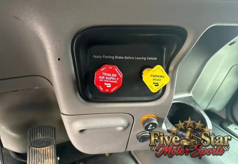 2021 Peterbilt 389 photo 40