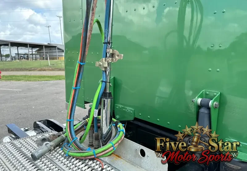 2021 Peterbilt 389 photo 18