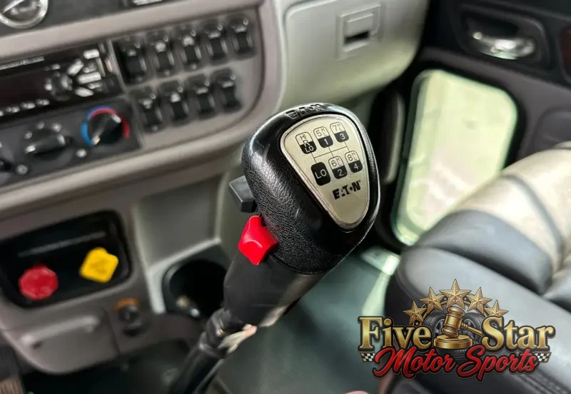 2021 Peterbilt 389 photo 52