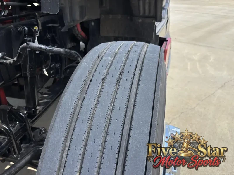 2022 Kenworth T680 Sleeper photo 5