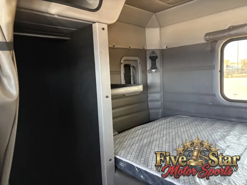 2007 Peterbilt 379EXHD photo 9