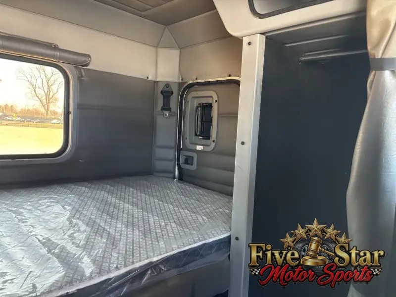 2007 Peterbilt 379EXHD photo 8