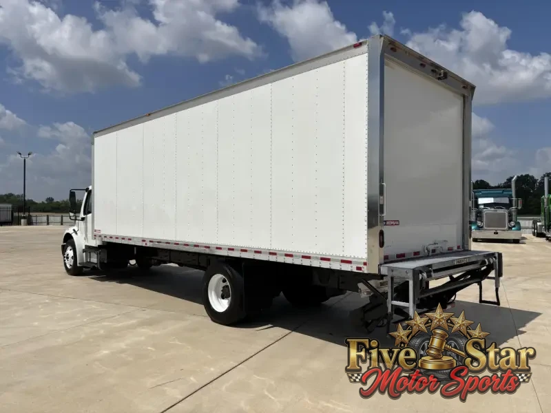 2020 Freightliner Business M2 106 photo 2