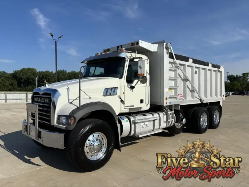 2013 Mack Granite GU713 Dump Truck photo 1