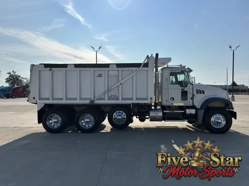 2013 Mack Granite GU713 Dump Truck photo 5