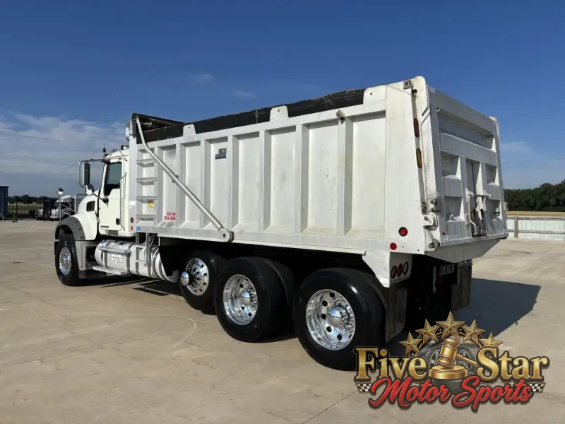 2013 Mack Granite GU713 Dump Truck photo 3