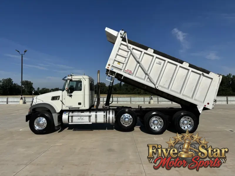 2013 Mack Granite GU713 Dump Truck photo 12
