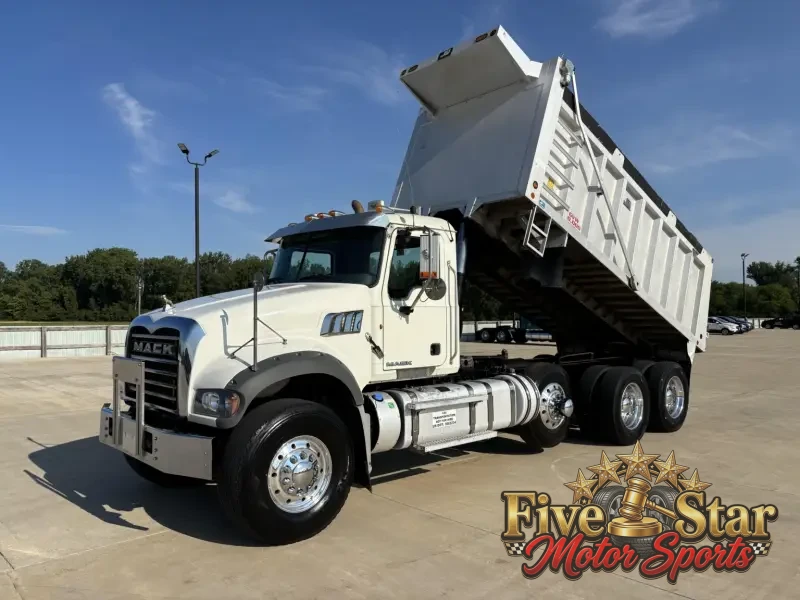 2013 Mack Granite GU713 Dump Truck photo 11