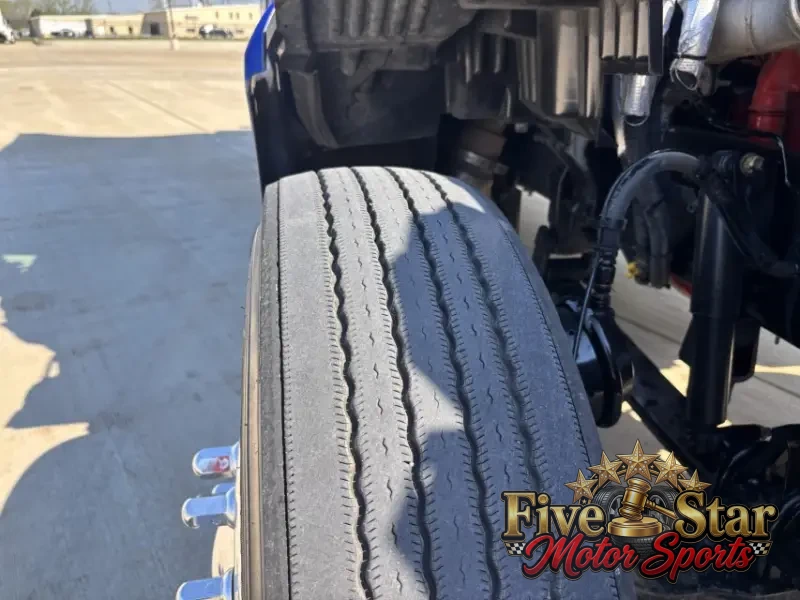 2022 Peterbilt 579 photo 22
