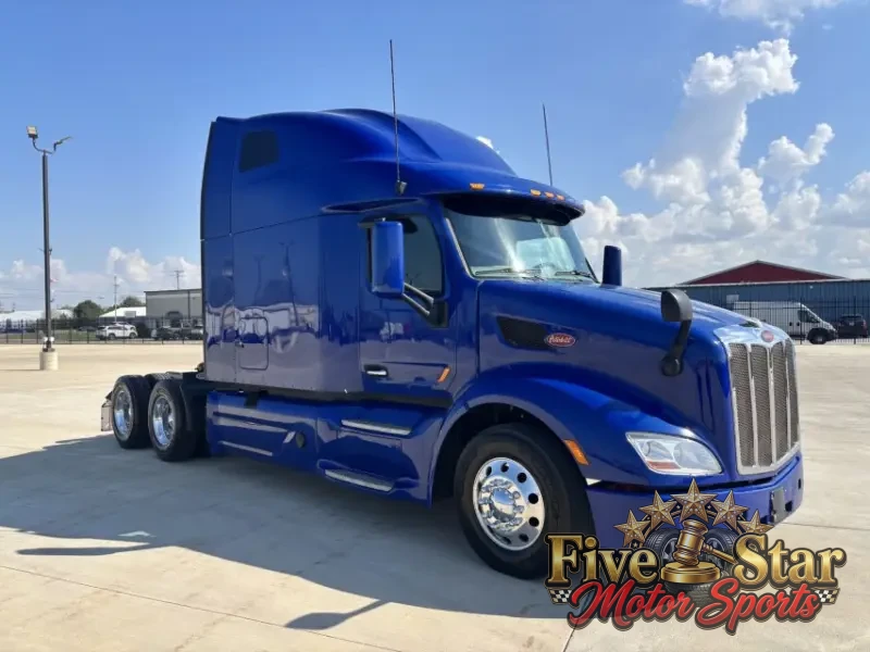 2022 Peterbilt 579 photo 6