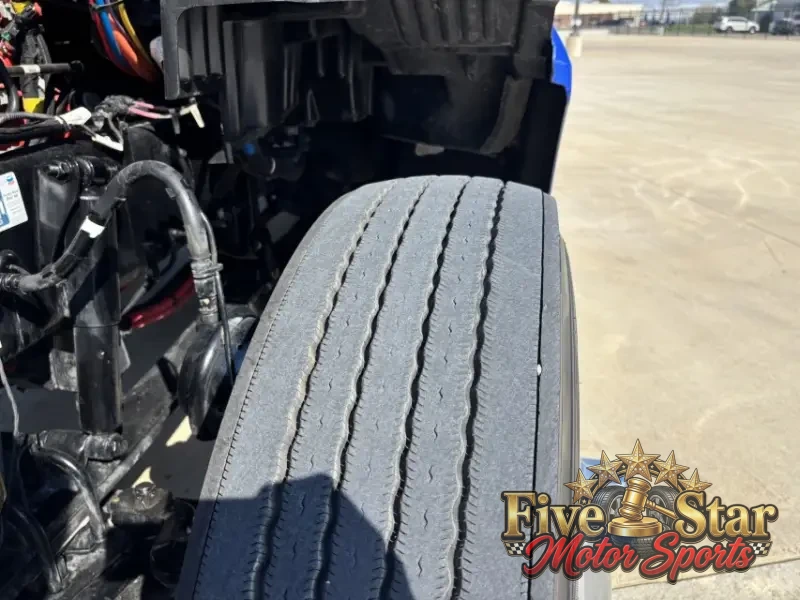 2022 Peterbilt 579 photo 21