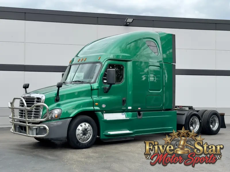 2018 Freightliner Cascadia 125 Evolution Sleeper photo 1