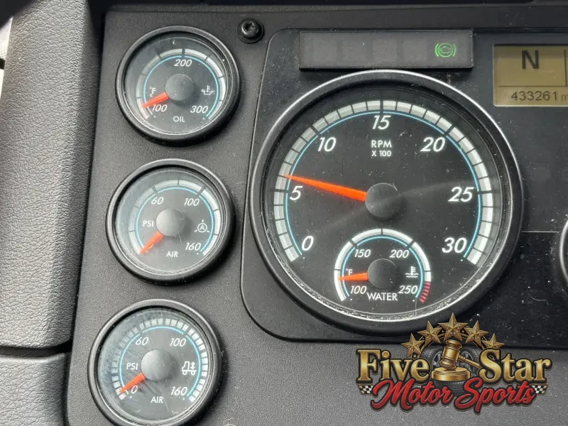 2018 Freightliner Cascadia 125 Evolution Sleeper photo 32