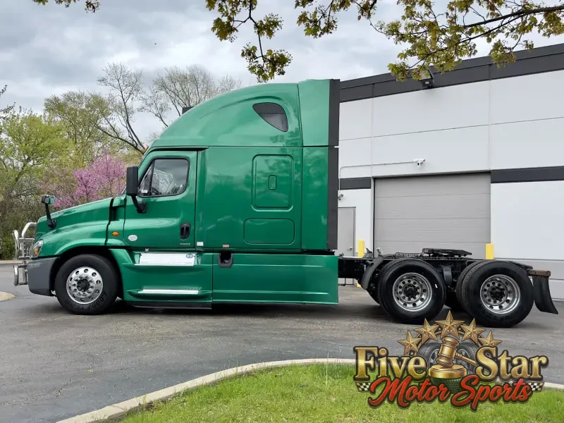 2018 Freightliner Cascadia 125 Evolution Sleeper photo 7