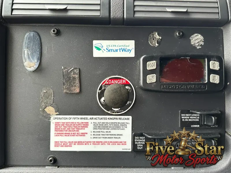 2018 Freightliner Cascadia 125 Evolution Sleeper photo 29