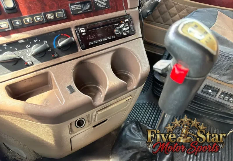 2020 Freightliner Coronado glider kit photo 46