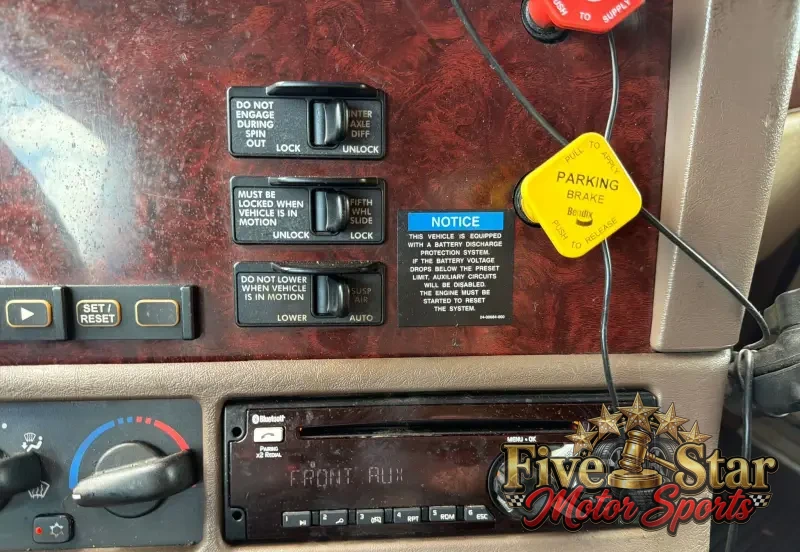 2020 Freightliner Coronado glider kit photo 45