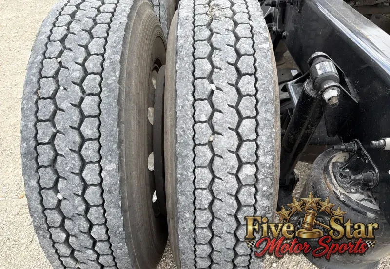 2020 Freightliner Coronado glider kit photo 70