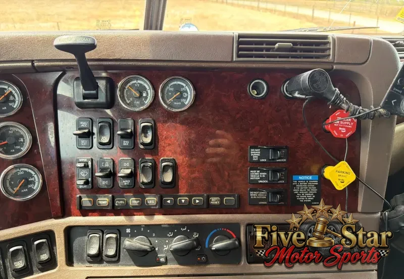 2020 Freightliner Coronado glider kit photo 43