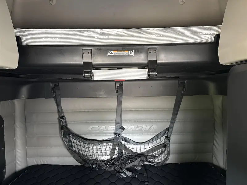2022 Freightliner Cascadia 126 - Sleeper photo 13