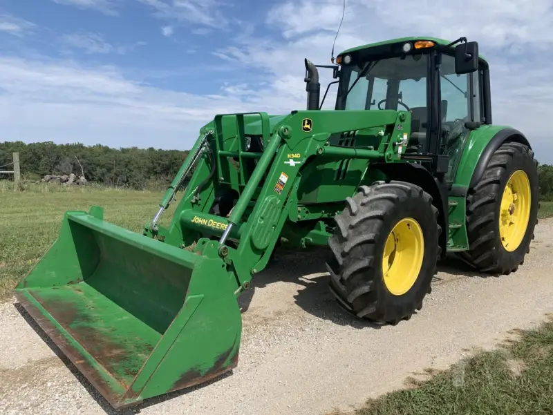 2015 JOHN DEERE 6125M photo 1