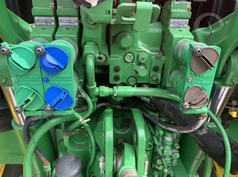 2015 JOHN DEERE 6125M photo 31