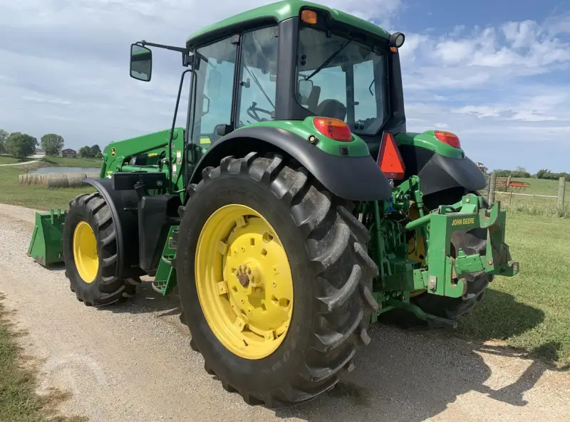 2015 JOHN DEERE 6125M photo 8