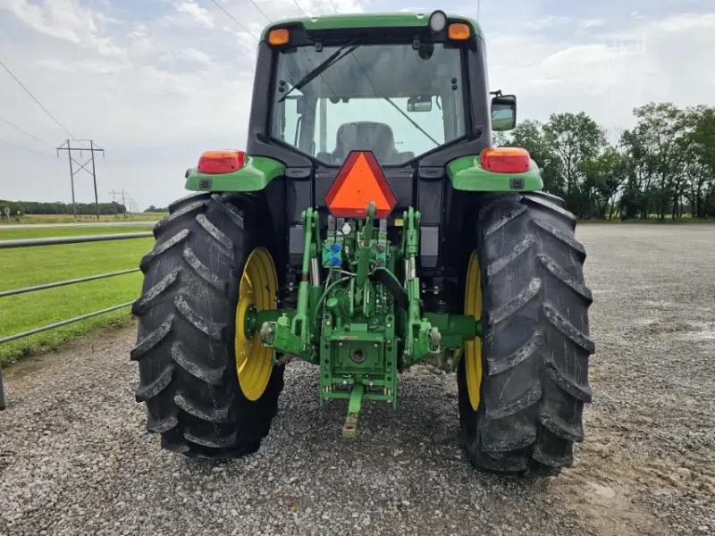2014 John Deere 6125M photo 13