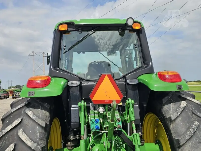 2014 John Deere 6125M photo 14