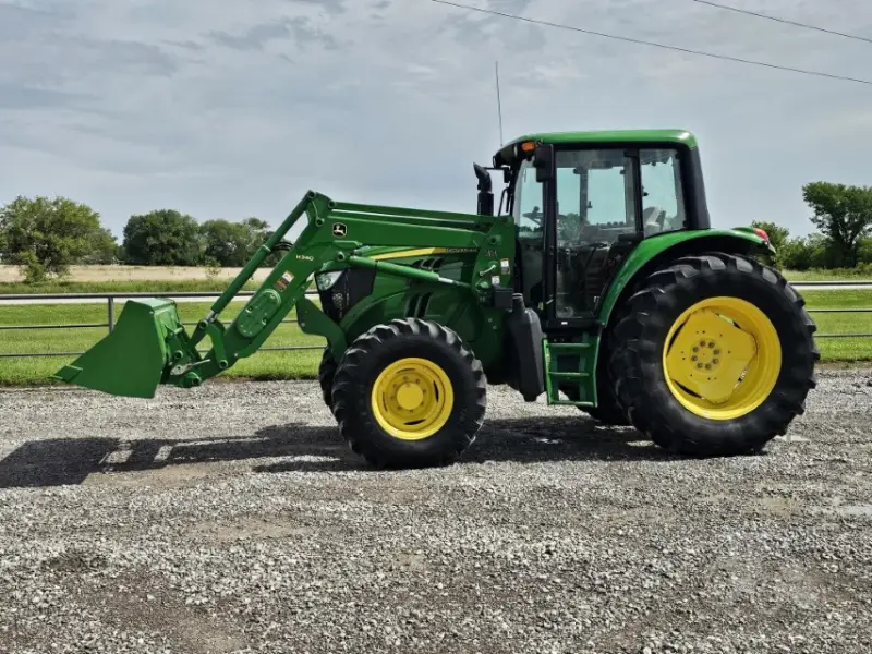 2014 John Deere 6125M photo 5