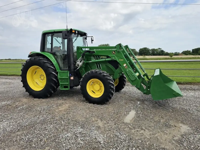 2014 John Deere 6125M photo 19