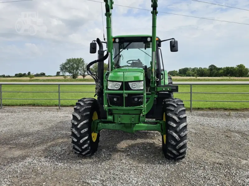 2014 John Deere 6125M photo 27