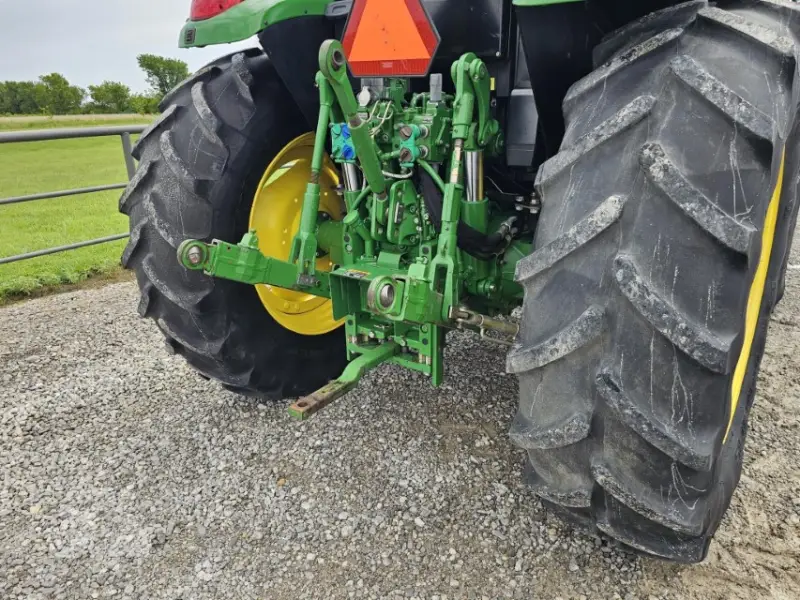 2014 John Deere 6125M photo 45