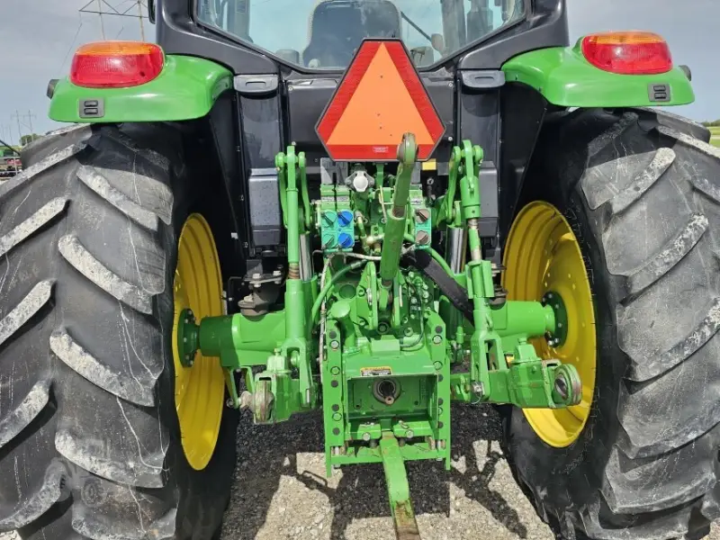 2014 John Deere 6125M photo 12