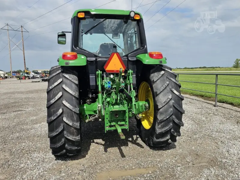 2014 John Deere 6125M photo 11