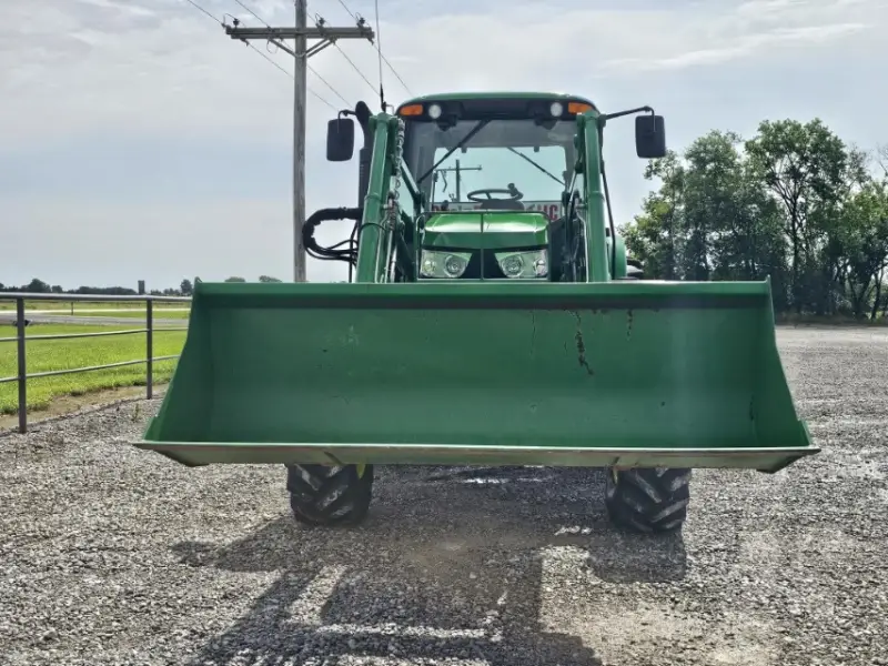 2014 John Deere 6125M photo 23
