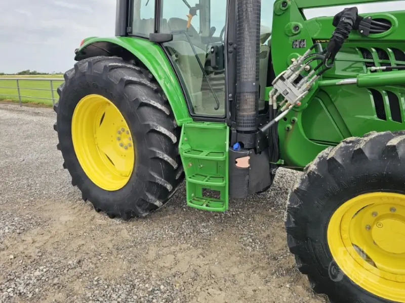 2014 John Deere 6125M photo 41