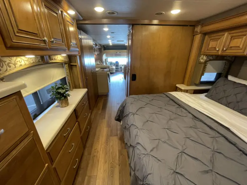 2016 Thor Motor Coach Palazzo 36.2 photo 14