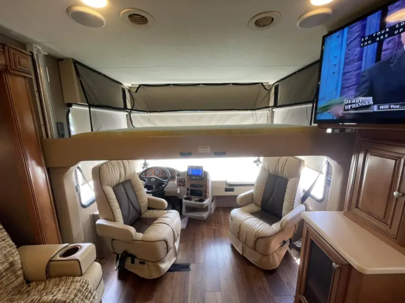 2016 Thor Motor Coach Palazzo 36.2 photo 51