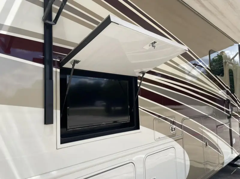 2016 Thor Motor Coach Palazzo 36.2 photo 55