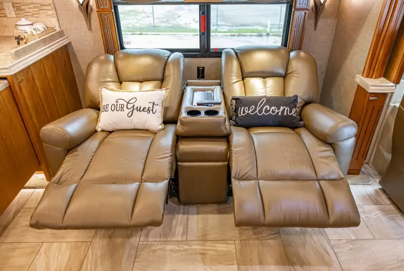 2017 Tiffin Allegro Bus 45 OPP photo 16