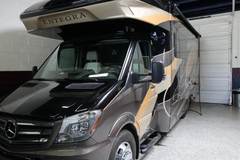 2019 Entegra Qwest 24L photo 20