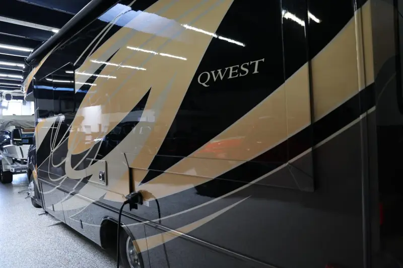 2019 Entegra Qwest 24L photo 27