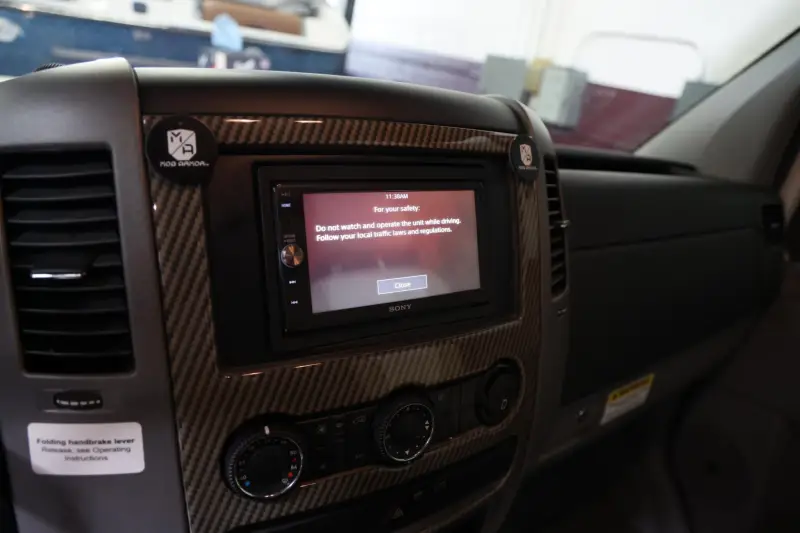 2019 Entegra Qwest 24L photo 55