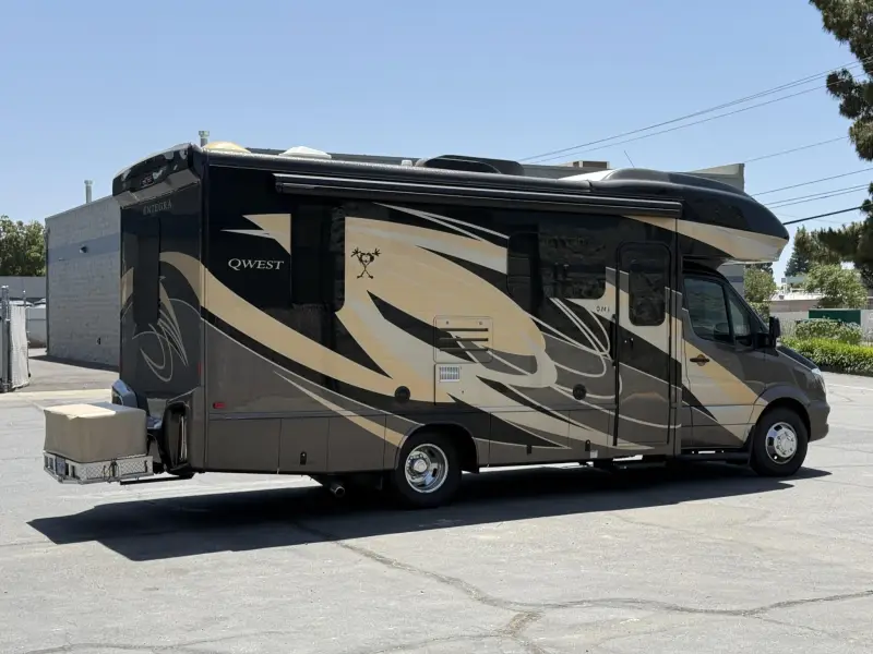 2019 Entegra Qwest 24L photo 4