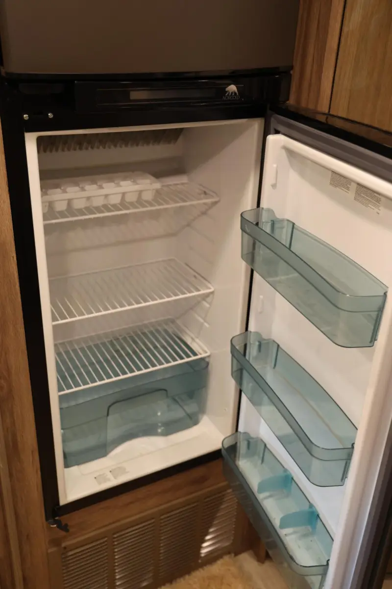 2019 Entegra Qwest 24L photo 71