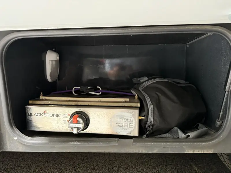 2019 Entegra Qwest 24L photo 43