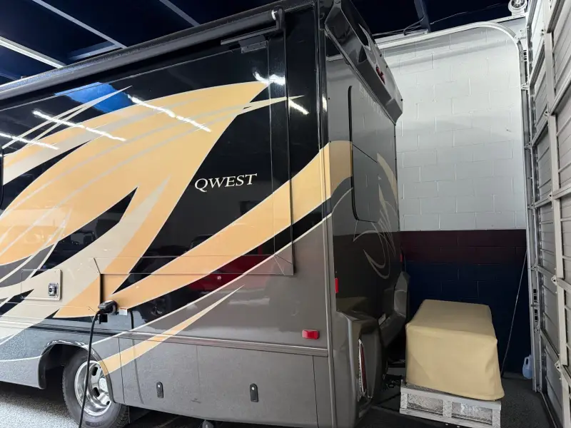 2019 Entegra Qwest 24L photo 28