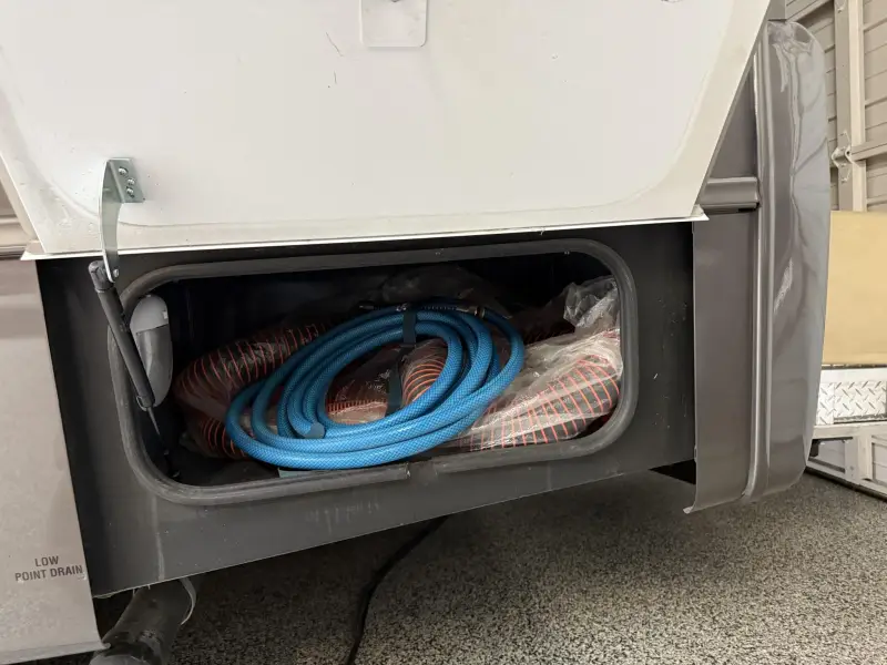 2019 Entegra Qwest 24L photo 44