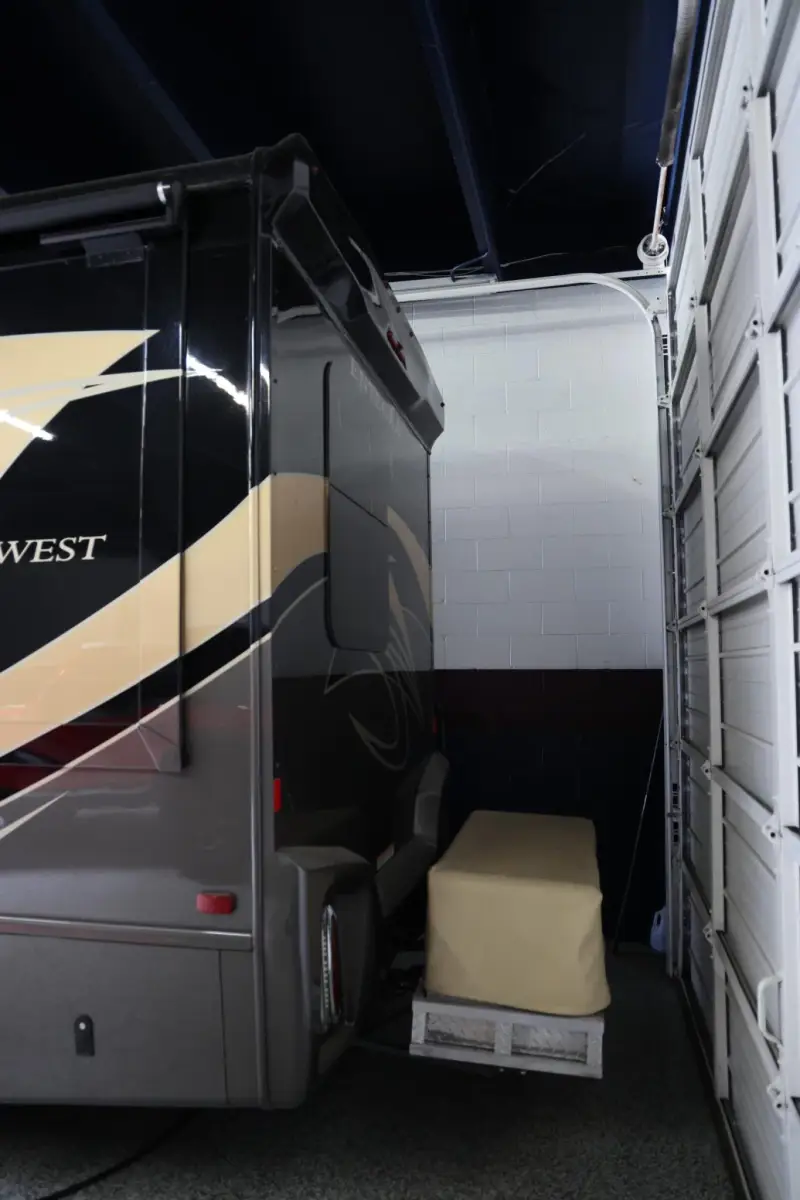 2019 Entegra Qwest 24L photo 29